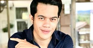 A few days before the wedding ceremony, izyan and iqram disappeared. Cik Reen Encik Ngok Ngek Episode 6 Full Drama