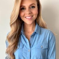 Heather Broome's Instagram, Twitter & Facebook