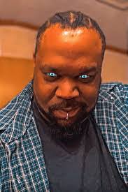 Vincent Sharp's Instagram, Twitter & Facebook