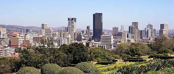 Johannesburg is one of the largest 50 urban agglomerations in the world and the largest city in the world that is not located on a coast, lake or river. Gauteng Platz Des Goldes
