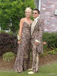 20 Of The Funniest Prom Couples Ever Captured On Camera Worst Prom Dresses Ghetto Prom Dress Prom Outfits