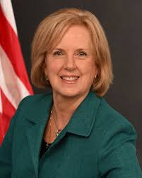 Lynn Johnson's Instagram, Twitter & Facebook