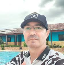 No campo, Vasco e Botafogo só levaram um pontinho cada, mas o Tchê Tchê  ganhou mais seis pra levar pra casa depois da dividida com o Hugo Moura...  👀 #Brasileirão2024