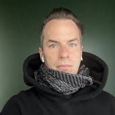 david roberts: ""Those voters don't dislike Ds…"