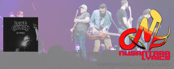 A e i'm a junkie for your midnight moves. Luke Combs Lovin On You Nusantara Lyrics