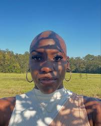 𝒮 𝐸 𝑅 𝐸 𝒩 𝐼 𝒯 𝒴