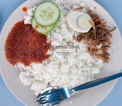 Nasi uduk dari tanah melayu via instagram/dapur_siyeye. Nasi Lemak Kukus Pendekar Mustar