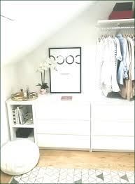 Walk In Wardobe Closet Diy Ikea Malm Kallax Hack With Marble Top Dreamhouseinte In 2020 Ikea Malm Begehbarer Kleiderschrank Selber Bauen Begehbarer Kleiderschrank Ikea