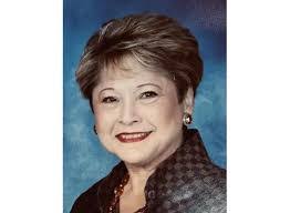 Ellen Gomez's Instagram, Twitter & Facebook