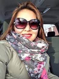 Donna Lyall's Instagram, Twitter & Facebook