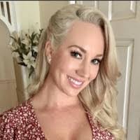 Rebecca Groves's Instagram, Twitter & Facebook