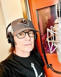 Bob Ade's Instagram, Twitter & Facebook