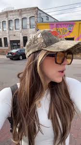 Few notes. I'm a messy cook. I have a horn