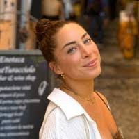 April Baker's Instagram, Twitter & Facebook