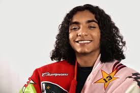 Cody Miles's Instagram, Twitter & Facebook