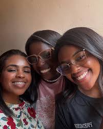 Photos by Missionária Candida Celeste (@candidacelesteoficial) · May 11,  2025