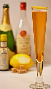 The Classic Champagne Cocktail Ingredients 1 Sugar Cube Or 1 4 Oz Simple Syrup 3 Dashes Angostura Bitte Champagne Cocktail Sparkling Drinks Cocktails