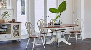 Your expandable dining table can be the perfect size for your family's daily needs and perfect for hosting events. Buy Hampshire Oval Extension Dining Table Harvey Norman Au