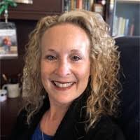 Tracy Rutter's Instagram, Twitter & Facebook