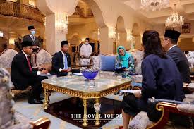 Yayasan sultan idris shah can be abbreviated as ysis. Permaisuri Johor Kurnia Elaun Bulanan Bantu Rakyat Terjejas