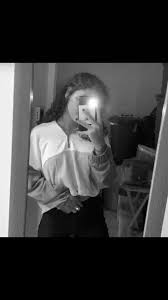 Aesthetic Black And White Mirror Selfie With Flash Aruhi Khan Adli Kullanicinin Photography Panosundaki Pin 2020 Fotografcilik Pozlari Fotografcilik Fotograf Cekimi