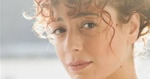 Lola ZIDI- Fiche Artiste