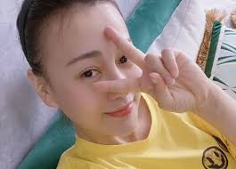 Bị soi rổ khuyết điểm khi để mặt mộc, Phương Oanh vẫn có siêu phẩm nhan sắc  thuyết phục