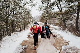 With amazing activities like ziplining across the red river gorge, kayaking through caves, rock climbing, hiking, and horseback riding, there's always something to do here! Red River Gorge Elopement By Jenna Stevens Photography Dbmh