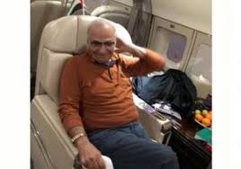 من مواليد مدينة شبين الكوم عاصمة محافظة المنوفية بجمهورية مصر العربية. Ø§Ù„Ø§Ù…Ø§Ø±Ø§Øª ØªØ±Ø­Ù„ Ø§Ø­Ù…Ø¯ Ø´ÙÙŠÙ‚ Ø§Ù„Ù‰ Ø§Ù„Ù‚Ø§Ù‡Ø±Ø© Ø¨Ø·Ø§Ø¦Ø±Ø© Ø®Ø§ØµØ© Ø³Ù…Ø§ Ø§Ù„Ø¥Ø®Ø¨Ø§Ø±ÙŠØ©