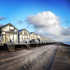 Landal Strandhuisjes Julianadorp Noord Holland Beach Life Beach Hut Places To Visit