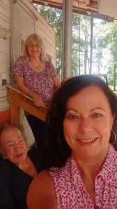 You never know…Cousins Barbara C. Unell and Robert Unell from KC are  visiting. Took them to “Sara's Garden” this morning, then we joined my  sister Pam Varon Schlossman and brother-in-law Peter Brian