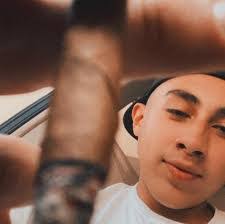 Noah Gee's Instagram, Twitter & Facebook