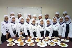 Kepada pelajar diploma seni kulinari yang telah mengikuti kelas pengajaran seni kulinari. Kursus Kulinari Di Uitm Shah Alam