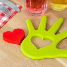 Dessous De Plat Le Coeur Sur La Main Dessous De Plat Cadeau Design Coeur