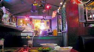 Chicago 10 Things To Do 10 Pick Me Up Cafe Time Chicago Restaurants Cool Cafe Chicago Things To Do