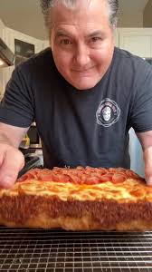 throwback to the 86th Street Sicilian by @everythingbutanchovies from the  “Pursuit of Pizza” cookbook 📕by the @worldpizzachampions . When first saw  this book the 86th Street Sicilian