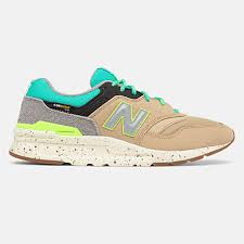 Zone orange on vous demandes juste de rester connecter puis brancher panza teka����. 997h New Balance