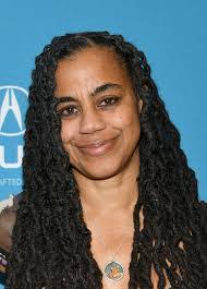 Lori Parks's Instagram, Twitter & Facebook