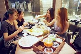 Dinner was at the newly opened hong kong hot pot restaurant, located right above tous les jours, opposite bangsar village ii. Pin On Www Mikayoito Com