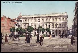 Piazza Della Scala Nel 1906 Sulla Sinistra La Chiesa Di S Giovanni Decollato Alle Case Rotte Stava Per Essere Demolita Per Far Posto A Milano Palazzi Scale