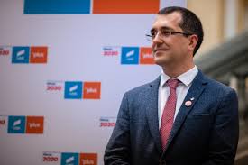 Vlad voiculescu a semnat pentru un vaccin care nu a fost aprobat și asupra căruia planează destule incertitudini. Revista 22