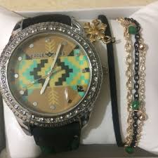 yesil kordonlu bayan kol saati vintage vintagesaat vintagewatch saat saatler saatmodelleri vintagewatches vintag breitling watch breitling accessories