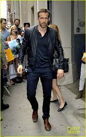Ryan Reynolds Reveals Why He Doesn T Brag About Daughter James Watch Now Ryan Reynolds Reve Men Fashion Casual Outfits Mens Summer Outfits Big Men Fashion