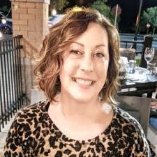 Erin Warnick's Instagram, Twitter & Facebook