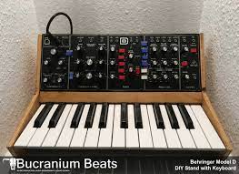 Diy Behringer Model D Stand With A Two Oktave Keyboard Taken From A Midiman Oxygen 8 Check Out My Website Http Bucranium Beats C Keyboard Music Keyboard Diy