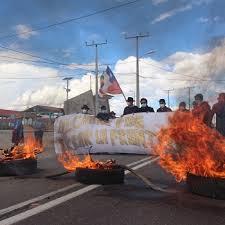 Located in the administrative territorial entity. Comunidad De Colchane Se Alza Y Exige El Cierre Definitivo De La Frontera Alcalde Se Suma A Las Demandas De Los Pobladores Edicion Cero
