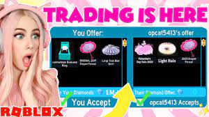 Trading Is Finally Here Reacting To New Trading Realm In Royale High Youtube