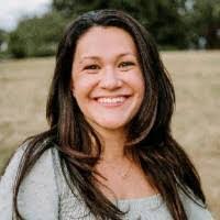 Carrie Roper's Instagram, Twitter & Facebook