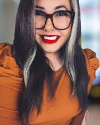 Tanya Chadwick's Instagram, Twitter & Facebook