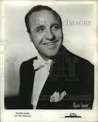 1942 Press Photo Wayne King and his orchestra